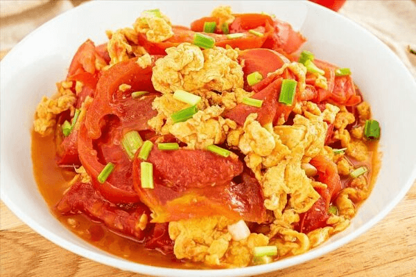 Stir-fried tomato and scrambled eggs